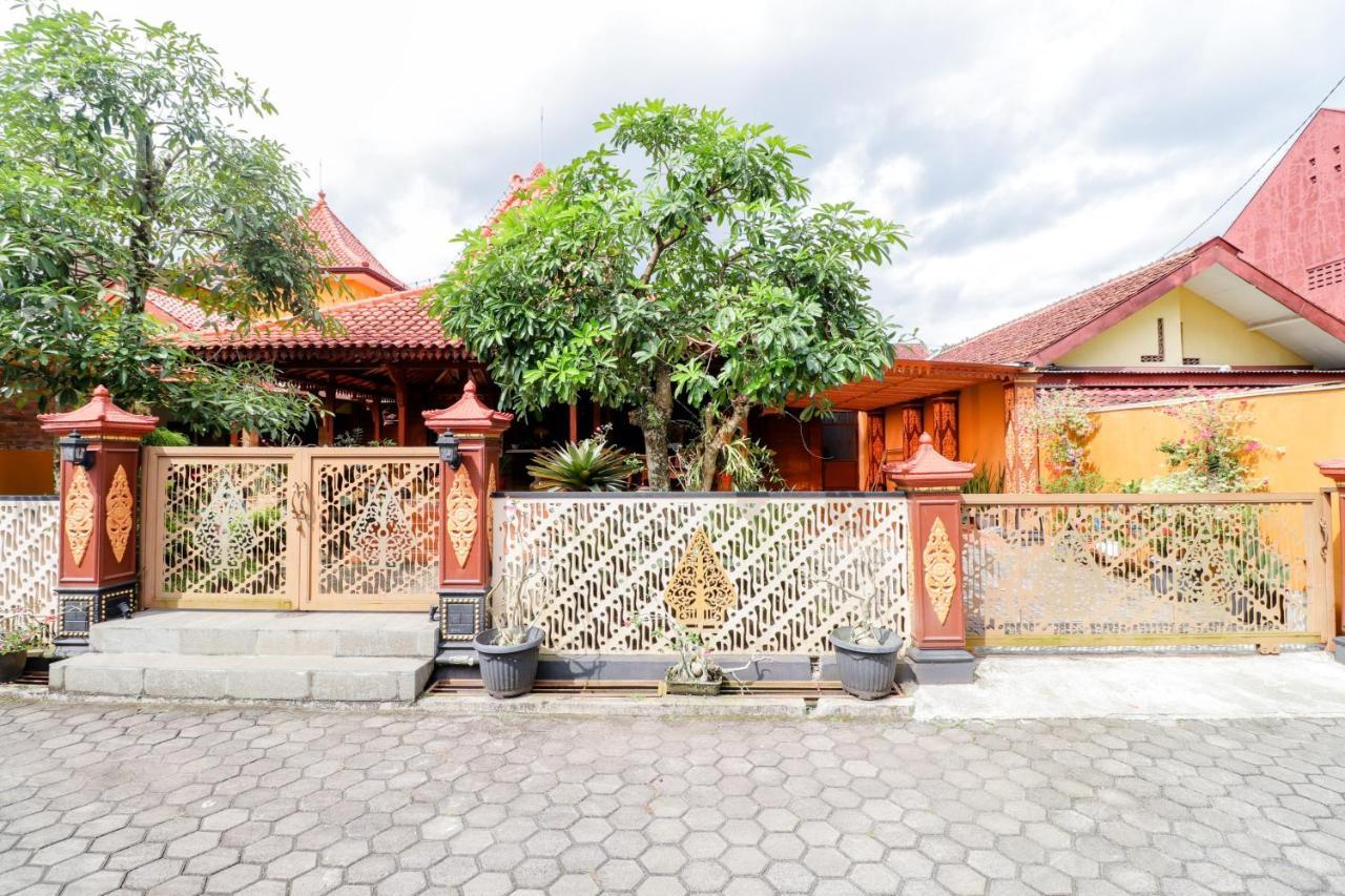 Griya 90Tr Syariah Hotel Ngaglik Exterior photo