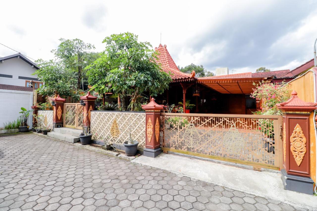 Griya 90Tr Syariah Hotel Ngaglik Exterior photo